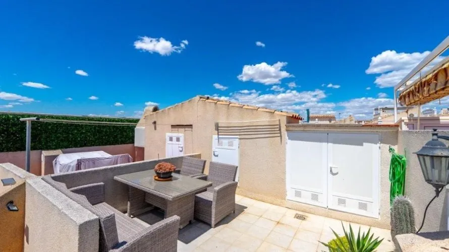 2 bedrooms house for sale, Torrevieja, Spain No. 2448 № 5