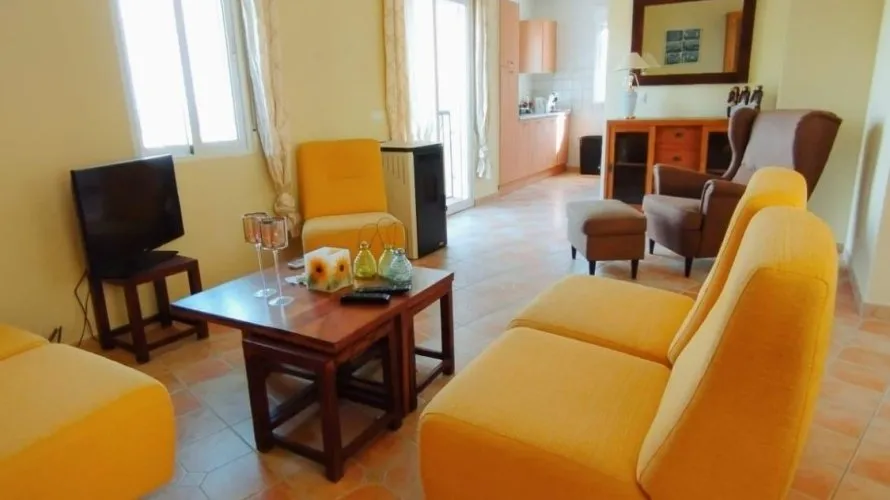 8 bedrooms villa for sale, Maryvilla, Spain No. 1753 № 4
