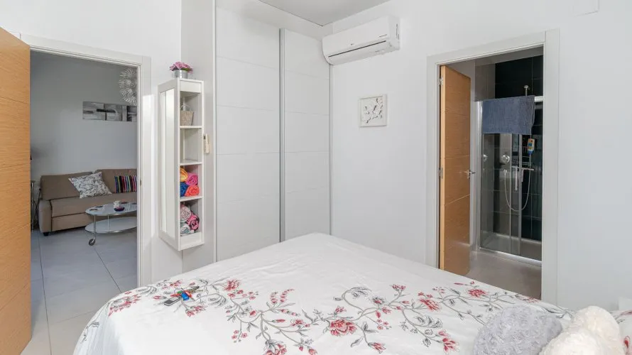71m² apartment for sale, La Zenia, Spain No. 2387 № 8