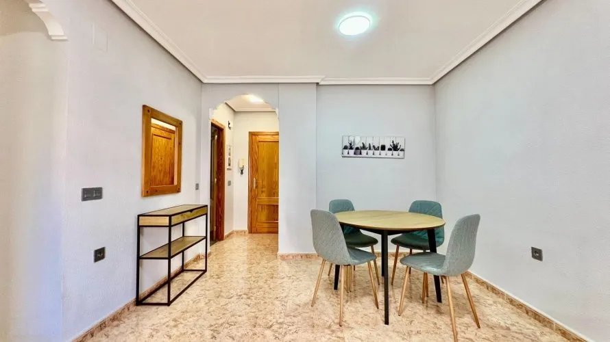 2 bedrooms apartment for sale, Torrevieja, Spain No. 2438 № 8