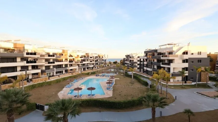 2 bedrooms apartment for sale, Torrevieja, Spain No. 2596 № 23