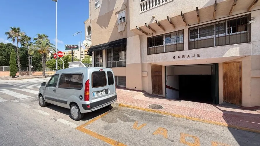 2800m² commercial property for sale, Torrevieja, Spain No. 2675 № 26