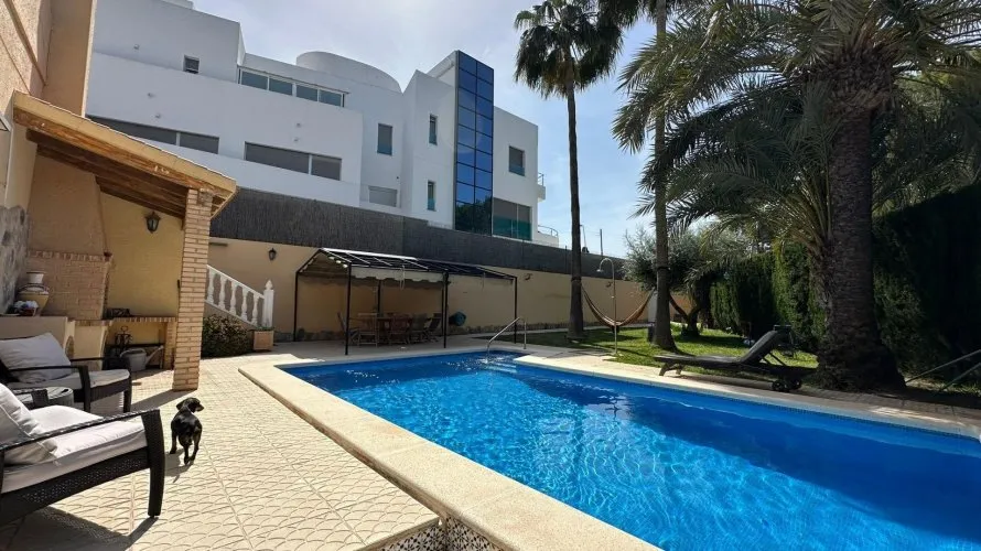 4 bedrooms apartment for sale, Torrevieja, Spain No. 2383 № 8