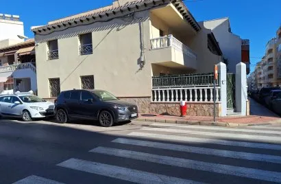 3 bedrooms house for sale, Torrevieja, Spain No. 2224