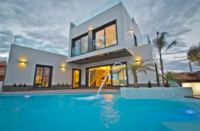 157m² villa for sale , La Zenia, Spain No. 1584