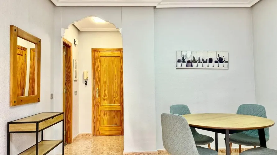 2 bedrooms apartment for sale, Torrevieja, Spain No. 2438 № 6