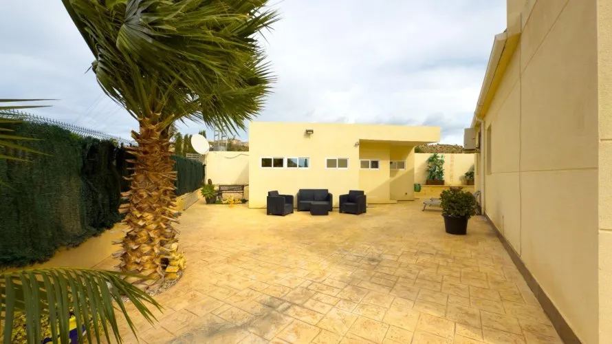 5 bedrooms apartment for sale, Jijona, Spain No. 2538 № 1