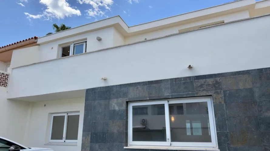 4 bedrooms house for sale, Albir, Spain No. 2464 № 14