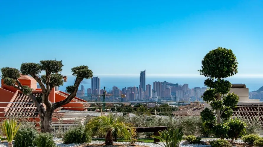 7 bedrooms villa for sale, Finestrat, Spain No. 2052 № 12