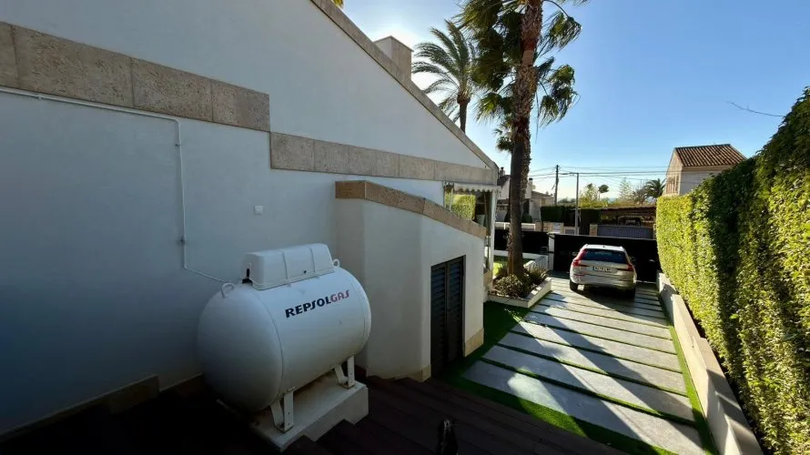6 bedrooms villa for sale, Benidorm, Spain No. 1579 № 19