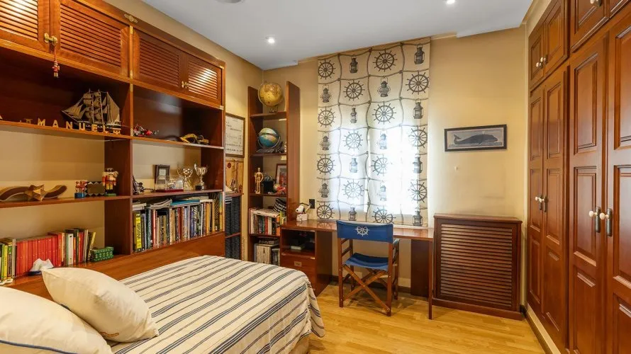 6 bedrooms villa for sale, La Veleta, Spain No. 2288 № 28