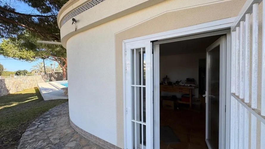 3 bedrooms villa for sale, Cabo Roig, Spain No. 1473 № 12