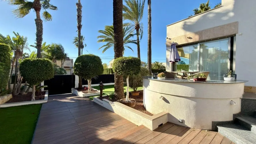 6 bedrooms villa for sale, Benidorm, Spain No. 1579 № 23