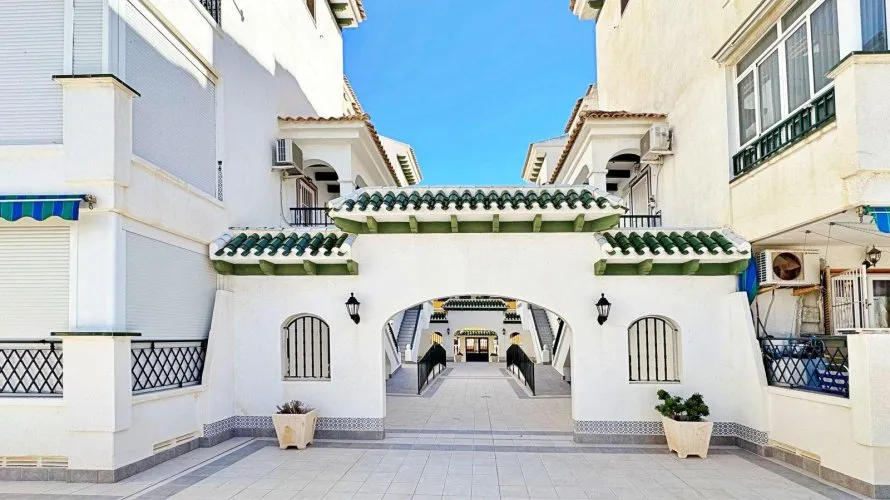 1 bedroom apartment for sale, Torrevieja, Spain No. 2295 № 14