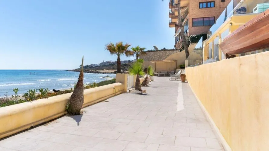 10 bedrooms villa for sale, Cabo De Las Huertas, Spain No. 2570 № 3