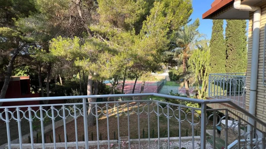 4 bedrooms villa for sale, Campoamor, Spain No. 1929 № 15