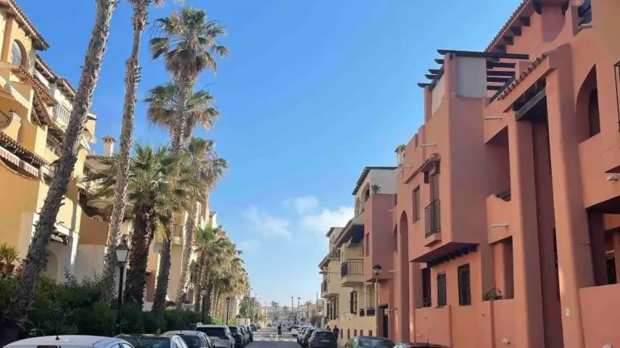 2 bedrooms apartment for sale, Torrevieja, Spain No. 2219 № 2