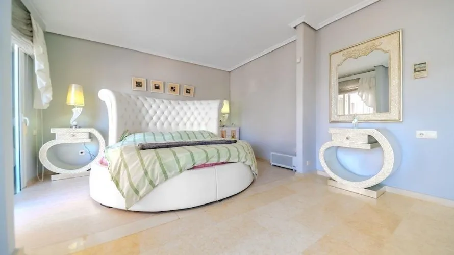 5 bedrooms villa for sale, Torrevieja, Spain No. 2080 № 13