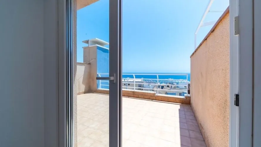 3 bedrooms house for sale, Campoamor, Spain No. 2682 № 10