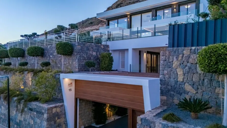 7 bedrooms villa for sale, Finestrat, Spain No. 2052