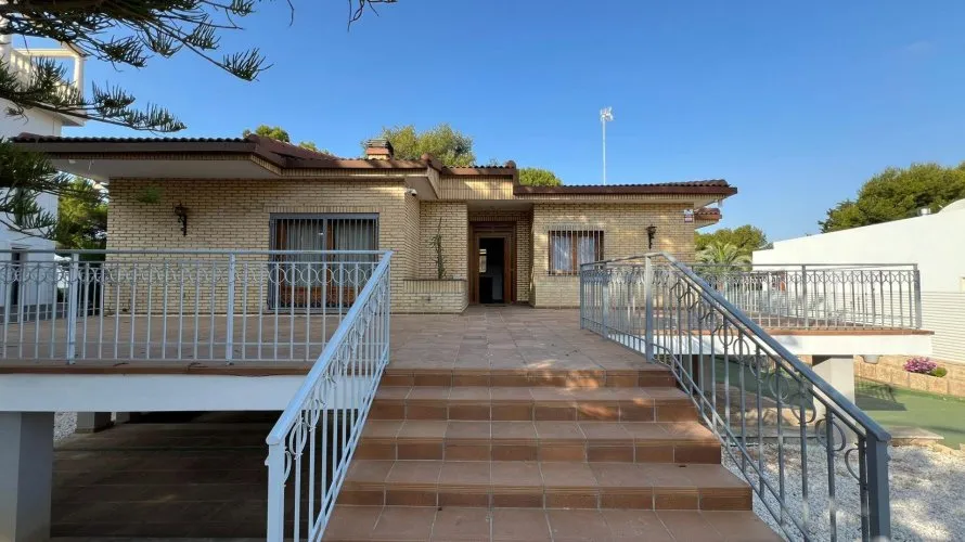 4 bedrooms villa for sale, Campoamor, Spain No. 1929 № 6