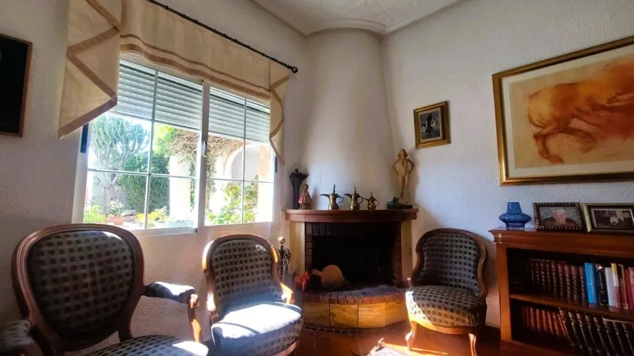 5 bedrooms house for sale, La Marina, Spain No. 2555 № 2