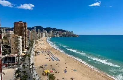 3 bedrooms apartment for sale, Benidorm, Spain No. 2043
