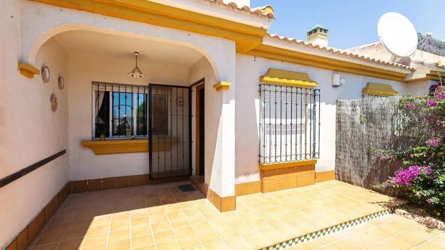 80m² house for sale, La Zenia, Spain No. 2666 № 1