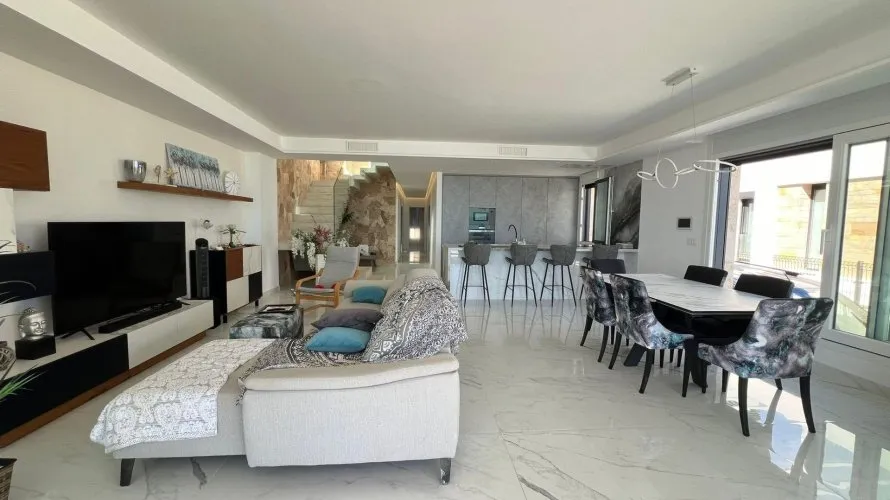 5 bedrooms villa for sale, La Mata, Spain No. 1966 № 9