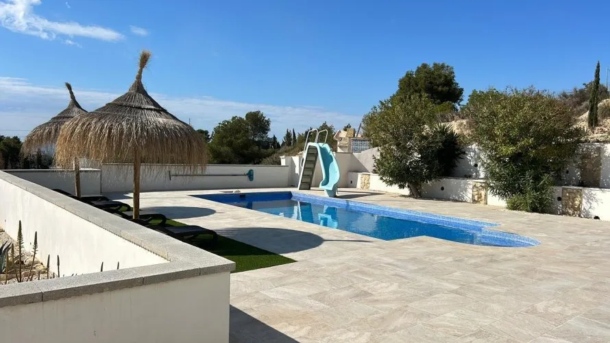 4 bedrooms house for sale, Villajoyosa, Spain No. 2140 № 5