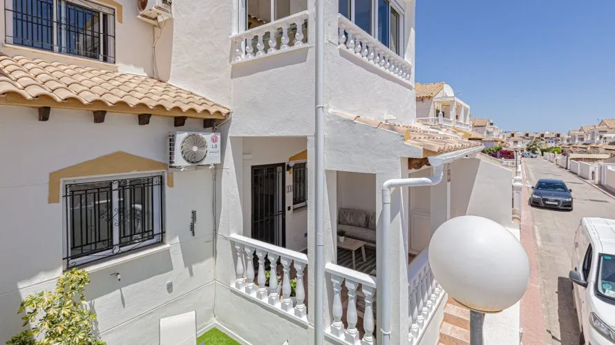 82m² house for sale, La Florida, Spain No. 2332