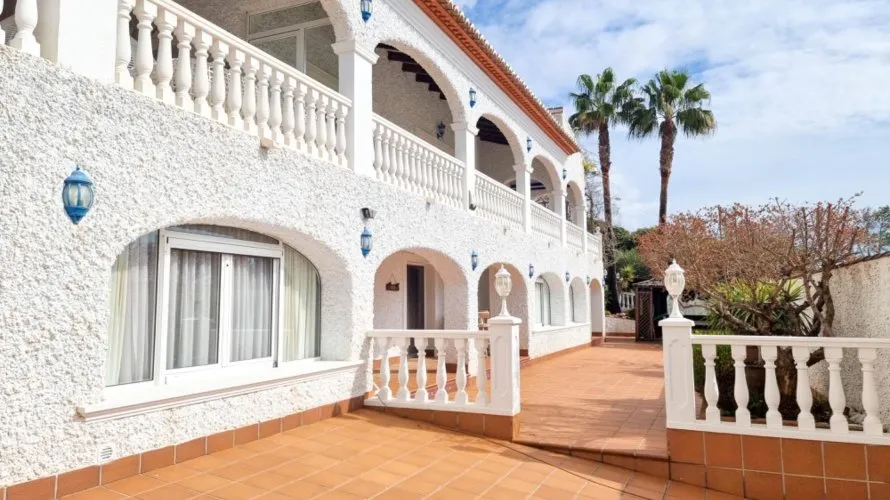 6 bedrooms villa for sale, Moraira, Spain No. 1853 № 25