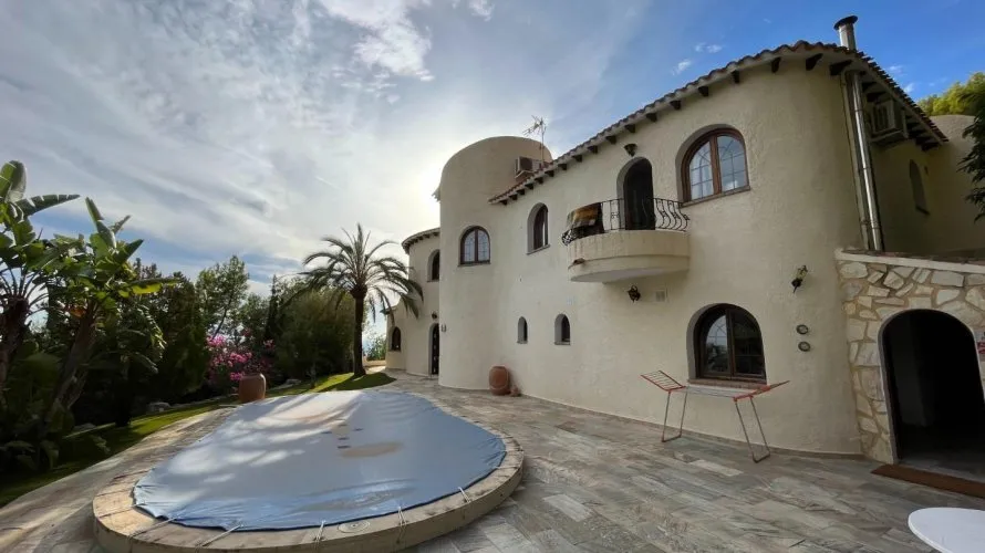 4 bedrooms villa for sale, Altea La Vella, Spain No. 1855 № 1
