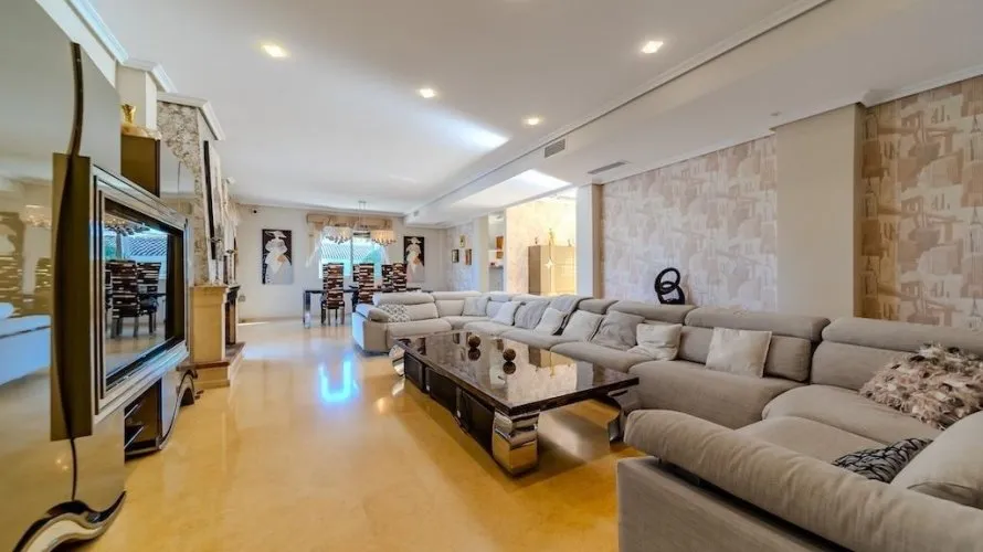 5 bedrooms villa for sale, Torrevieja, Spain No. 2080 № 2