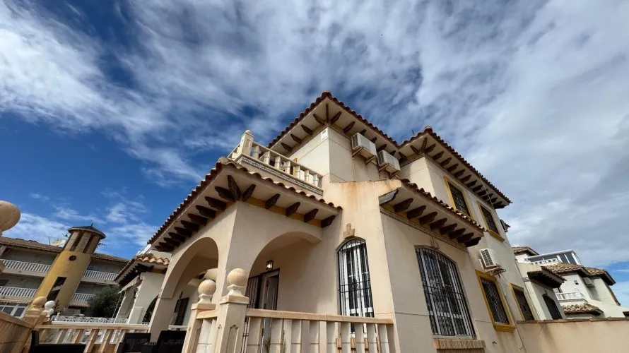 2 bedrooms house for sale, Alicante, Spain No. 1528 № 21