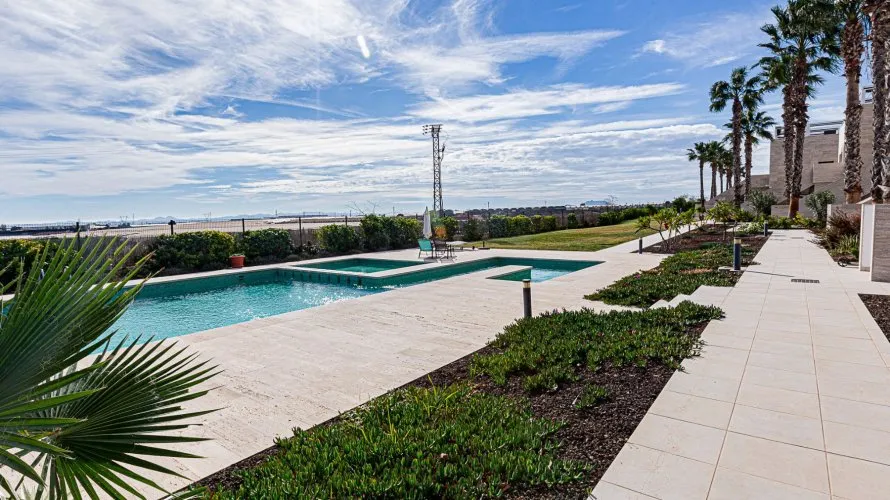 67m² penthouse for sale, Pinar De Campoverde, Spain No. 2342 № 2
