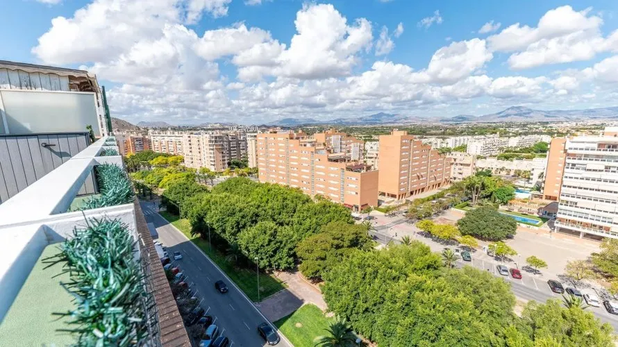 5 bedrooms penthouse for sale, Alicante, Spain No. 2677 № 22
