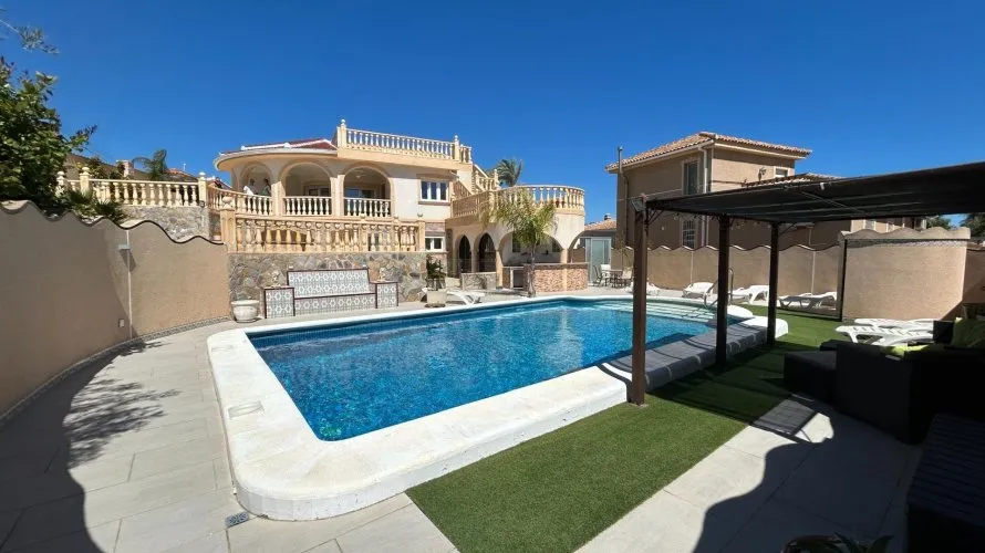 5 bedrooms villa for sale, Ciudad Quesada, Spain No. 2359 № 7