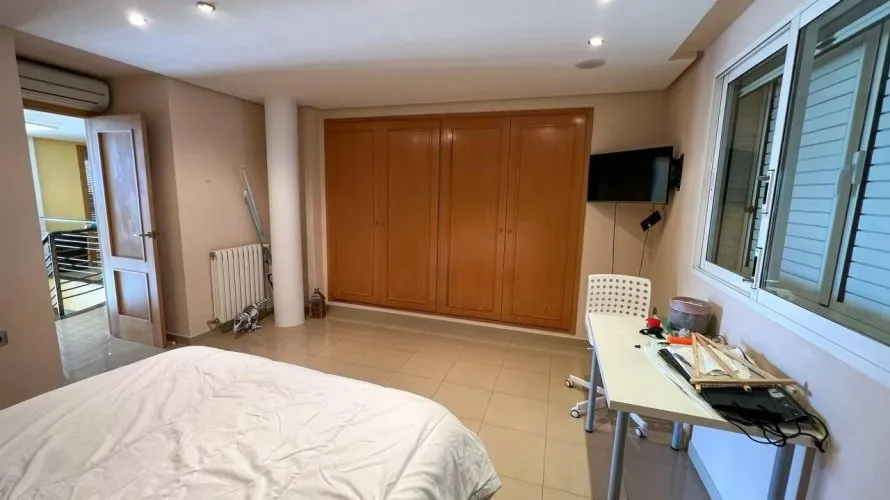4 bedrooms apartment for sale, Manises, Spain No. 2482 № 16