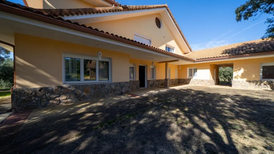 8 bedrooms villa for sale, Colmenarejo, Spain No. 2603 № 12