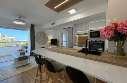 3 bedrooms apartment for sale, Torrevieja, Spain No. 1557