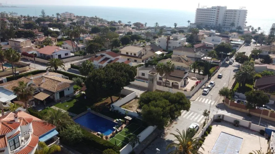 4 bedrooms villa for sale, La Zenia, Spain No. 1600 № 11