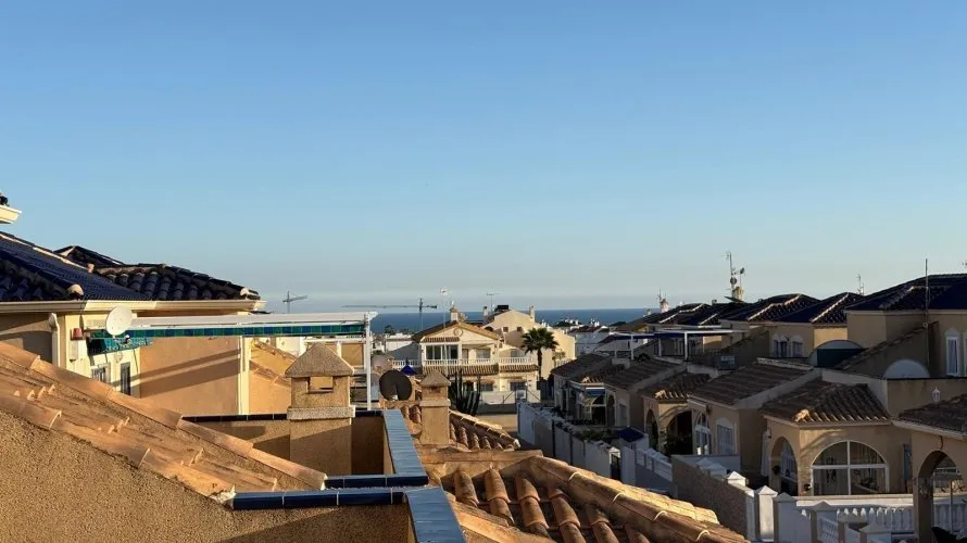3 bedrooms house for sale, La Florida, Spain No. 1562 № 18