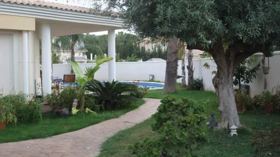 4 bedrooms apartment for sale, L'Eliana, Spain No. 2481 № 3