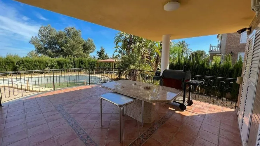 4 bedrooms apartment for sale, Manises, Spain No. 2482 № 3