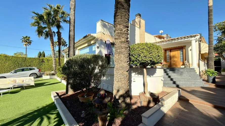 6 bedrooms villa for sale, Benidorm, Spain No. 1579 № 22