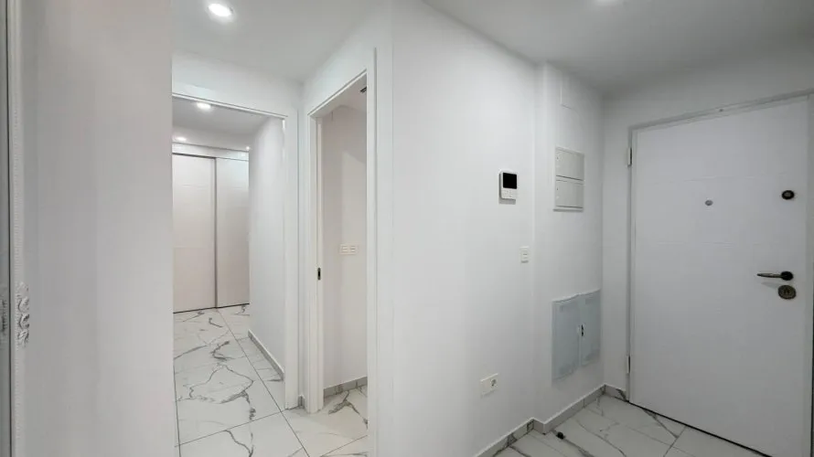 2 bedrooms apartment for sale, Torrevieja, Spain No. 2273 № 1