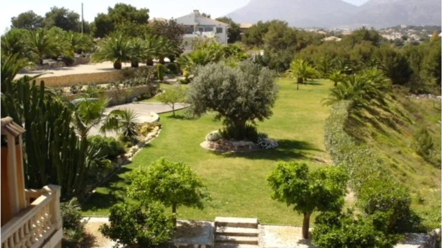 5 bedrooms villa for sale, L'Alfàs del Pi, Spain No. 1829 № 1