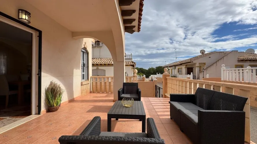 2 bedrooms house for sale, Alicante, Spain No. 1528 № 24