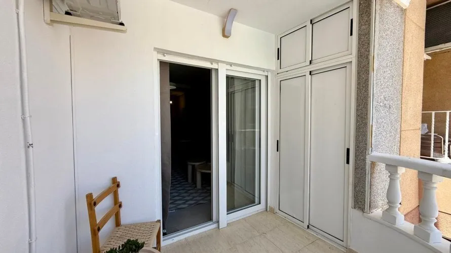 2 bedrooms apartment for sale, Torrevieja, Spain No. 2724 № 2